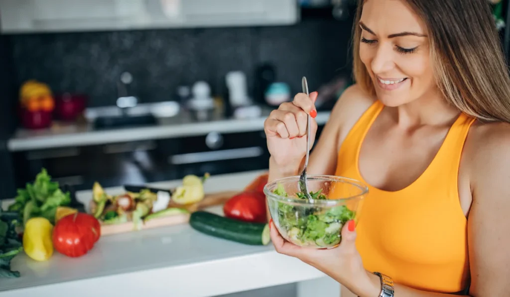 woman eating healthy